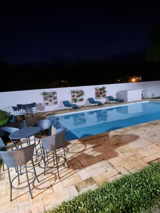 Casa Dom Quixote, Pequena Chacara No Centro Da Cidade Villa Atibaia Buitenkant foto