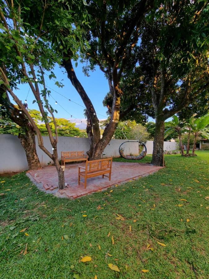 Casa Dom Quixote, Pequena Chacara No Centro Da Cidade Villa Atibaia Buitenkant foto