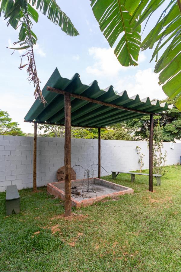 Casa Dom Quixote, Pequena Chacara No Centro Da Cidade Villa Atibaia Buitenkant foto